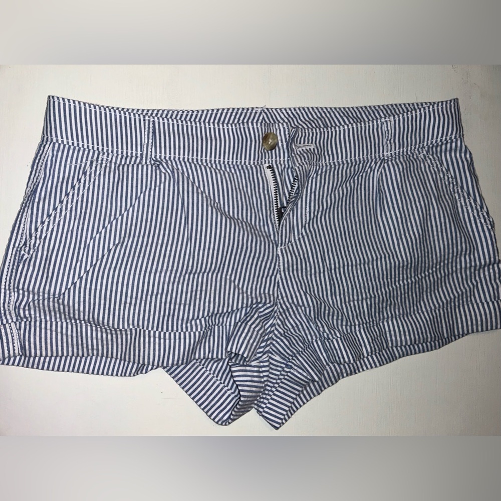 Abercrombie & Fitch Women’s Seersucker Chino Shorts, Women’s Size 4